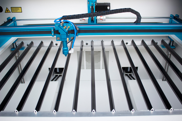 Thunder Nova-51 Laser Cutter Aluminum blade cutting table
