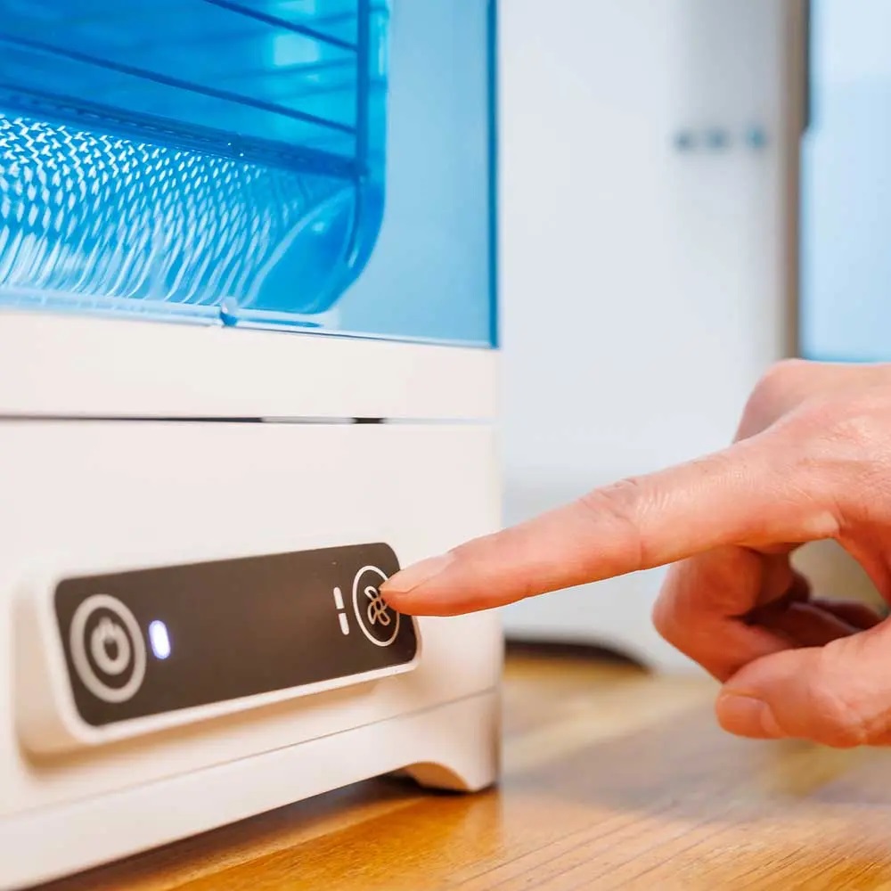 Ultimaker PVA Removal Station is easy to use