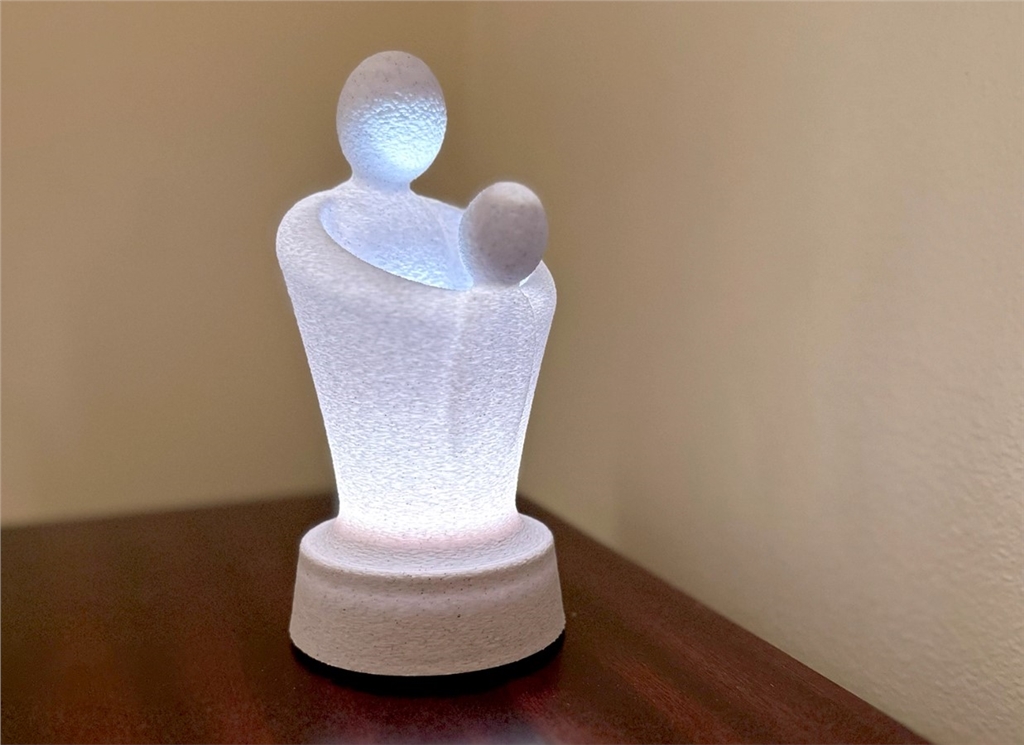 Bambu Lab 母親節(jié)設計節(jié) - 參賽作品：A Mother's Arms, Mother's Day Lighted Sculpture