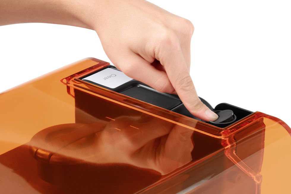 Form2 SLA 3D列印機 自動樹脂卡夾  關閉氣蓋