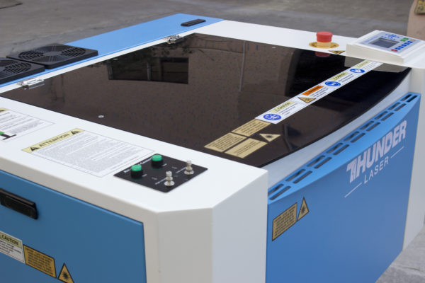 Thunder Ordin-32 雷射加工機的外觀設(shè)計
