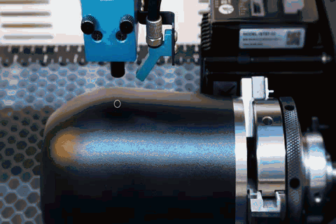 Thunder Bolt 在進(jìn)行自動(dòng)對(duì)焦