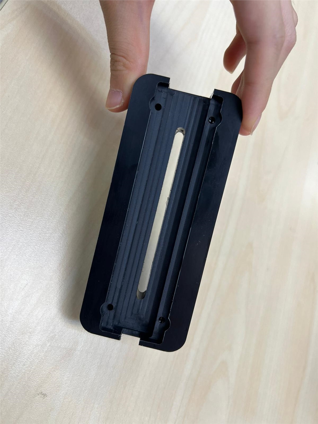 樣本 2 : 燈顯示板底座成果