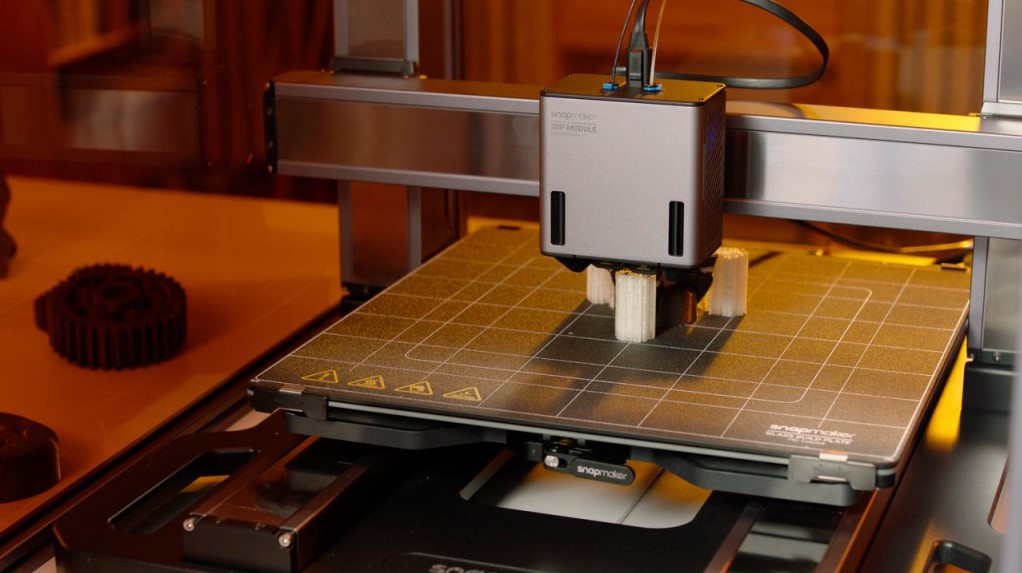 帶支撐的 Snapmaker Artisan 列印模型範(fàn)例